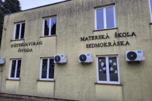 4edeb41f-894f-4c80-8360-55d4599804ec